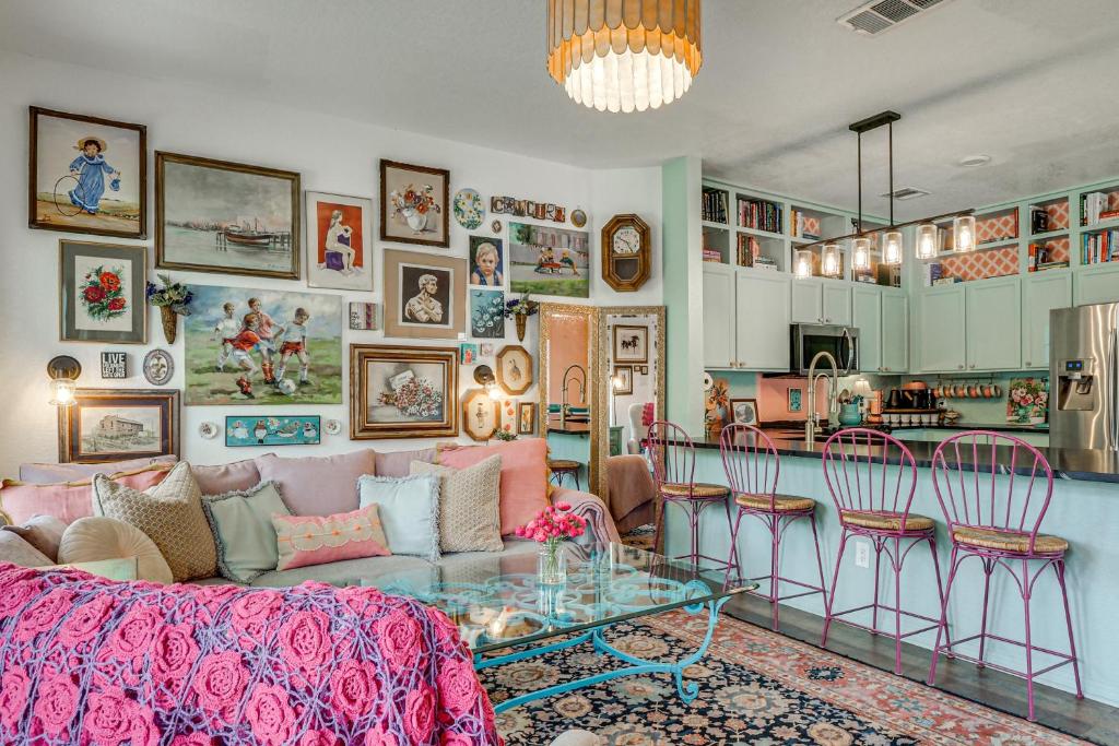 a living room with a couch and a table at < 1 Mi to Georgetown Square & SU! Extended Base in Georgetown