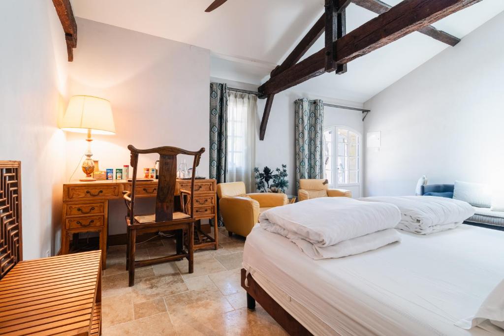 Chateau de la Vieille Chapelle - Luxury Triple Room