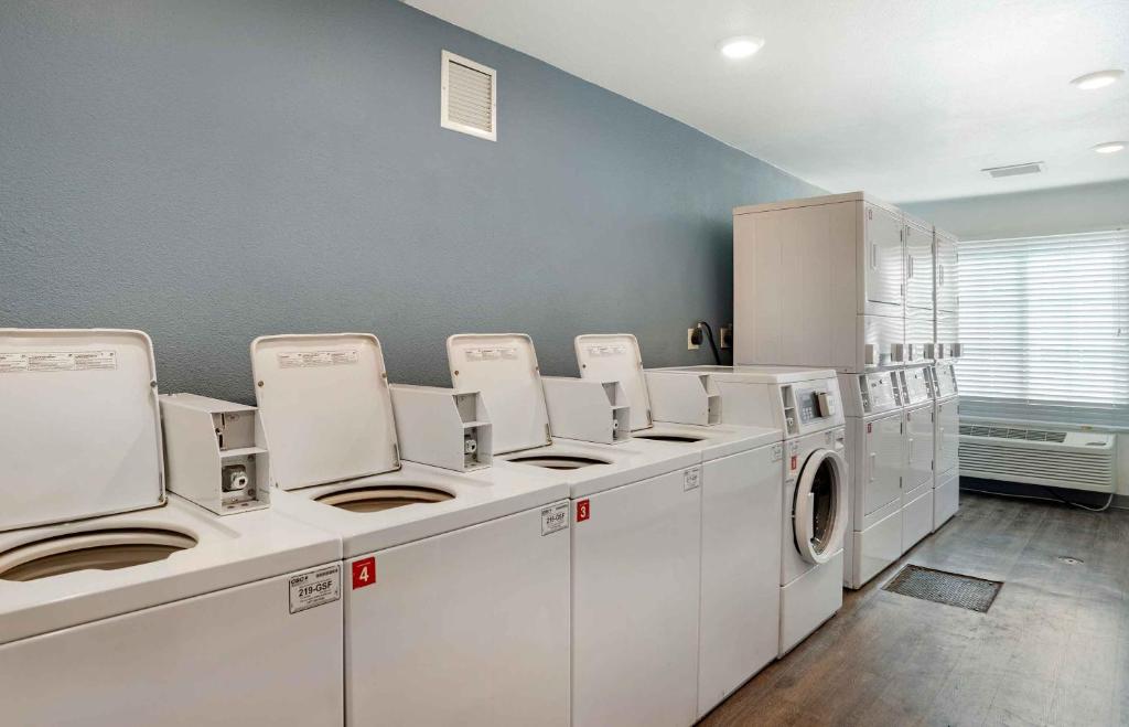 Extended Stay America Suites - Bristol photo