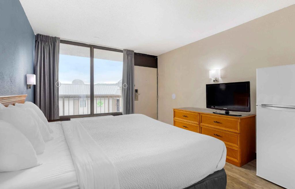Extended Stay America Suites - Bristol photo