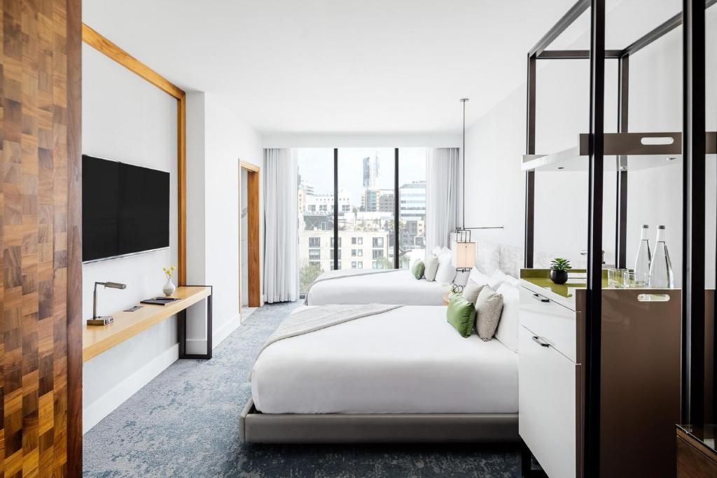 Dream Hollywood, by Hyatt photo