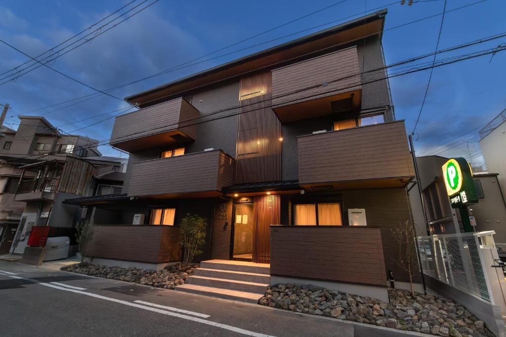 ReLA Nishikujo