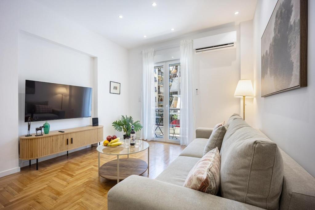 Urban Elegance 2 bedroom near the heart of Athens