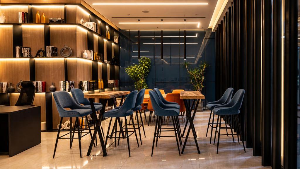 فضای داخلی Golden Tulip Sharjah در شارجه - تصویر ۳