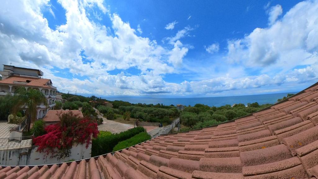 a view from the top of a tile roof at La quiete dell'Ammiraglio 2 in Ioppolo