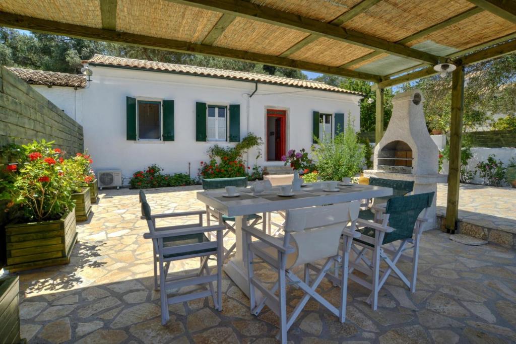 Patio nebo venkovní prostory v ubytování Villa Eleonas