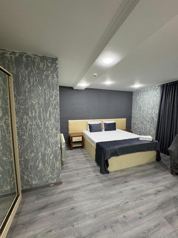 تصویر اتاق‌های NINE Hotel Baku 9 - تصویر ۲