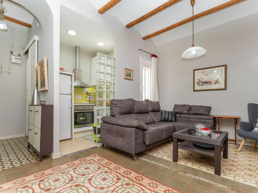 Apartment Poble Nou - Llacuna by Interhome