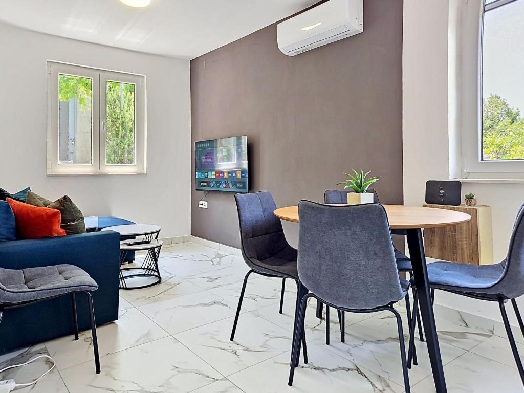 Holiday Home Aurora by Interhome