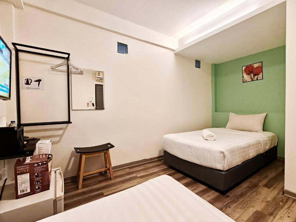 Kim Korner Hotel - Superior Twin Room - No Window