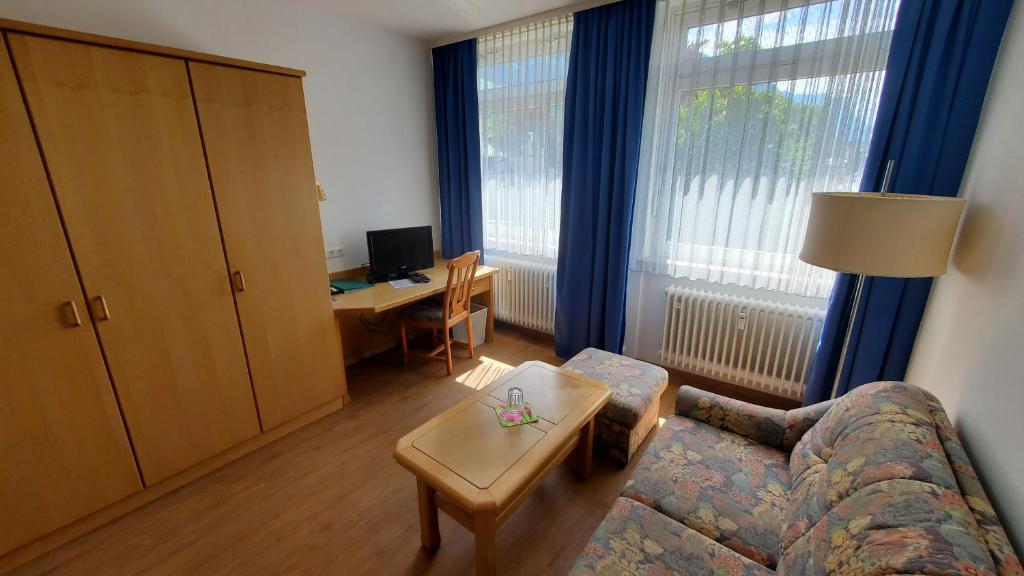 Apartmenthaus Salzburger Hof - Single Room With Mountain View