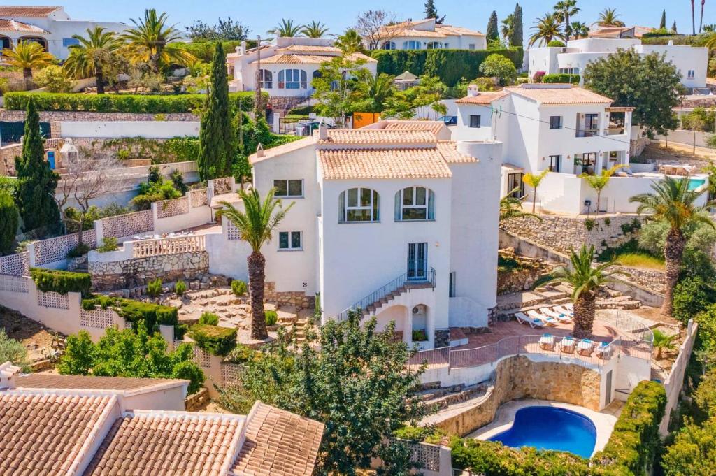 Villa Ayora by Villa Plus