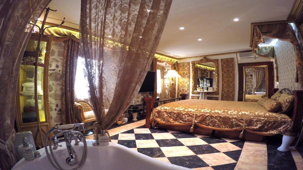 Postel nebo postele na pokoji v ubytování Cattaro Royale Apartment