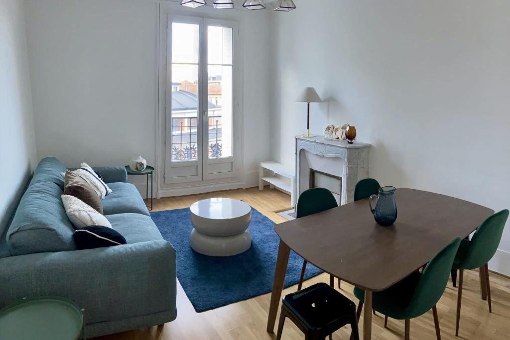 Bright 47m near Montparnasse & Metro 13