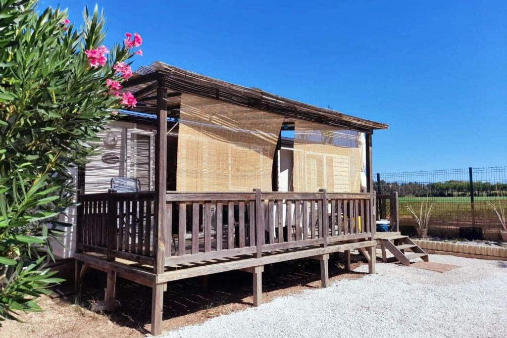 Spacious chalet with furnished terrace