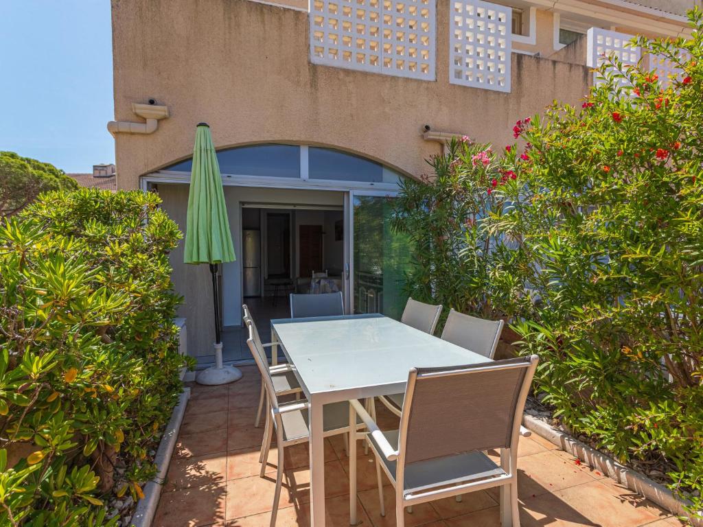 Studio Les Marines du Levant-2 by Interhome