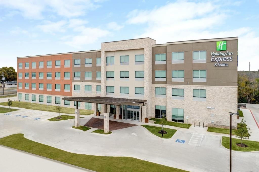 Holiday Inn Express & Suites Austin Airport East by IHG photo