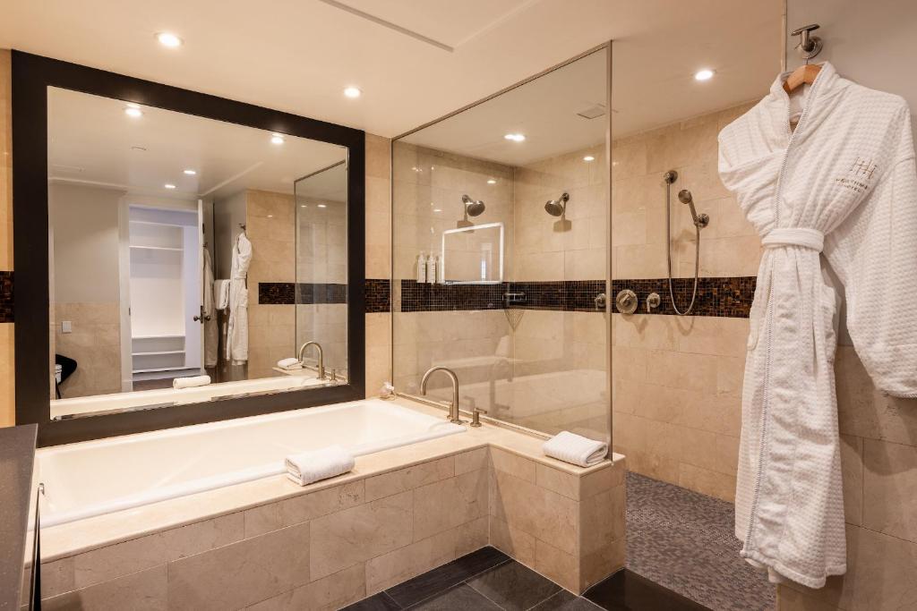 Heathman Hotel - 