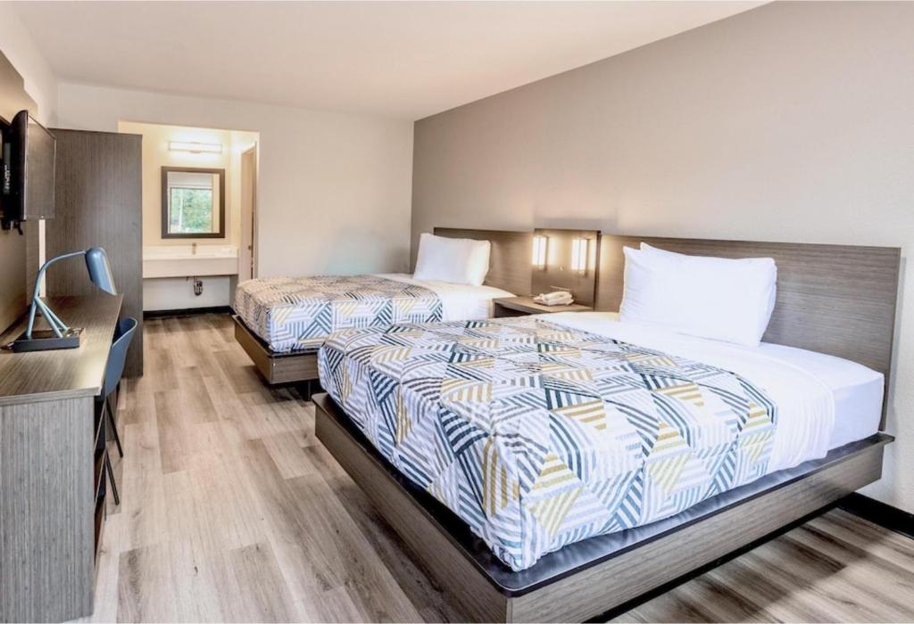 Motel 6-Carlsbad, CA - East Near LEGOLAND - 