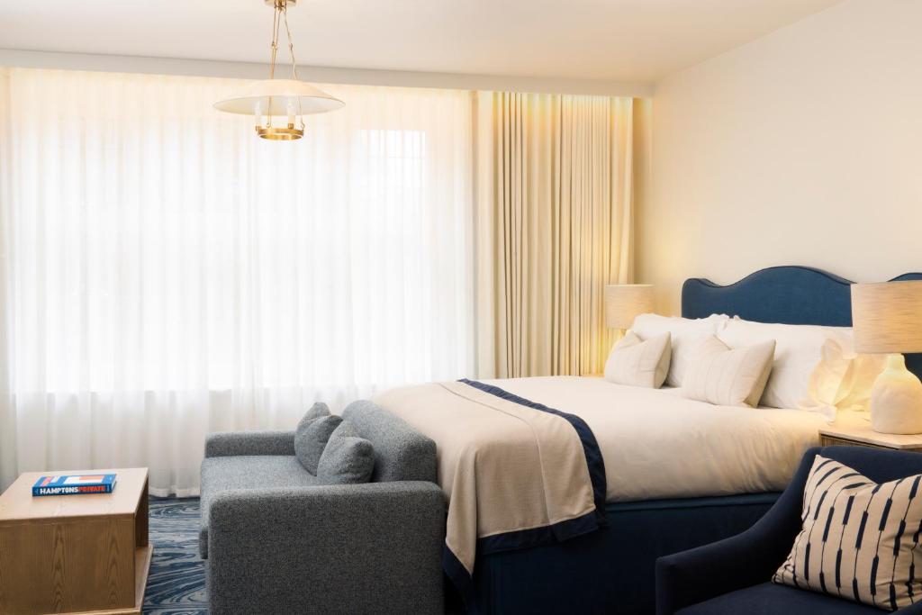 Macdonald Elmers Court Resort - 