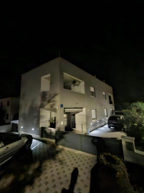 Villa Luminous - Housity