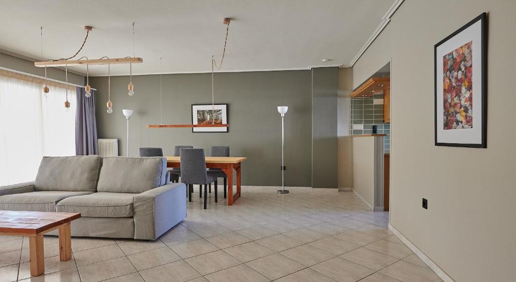 conpap Roomy Apartment