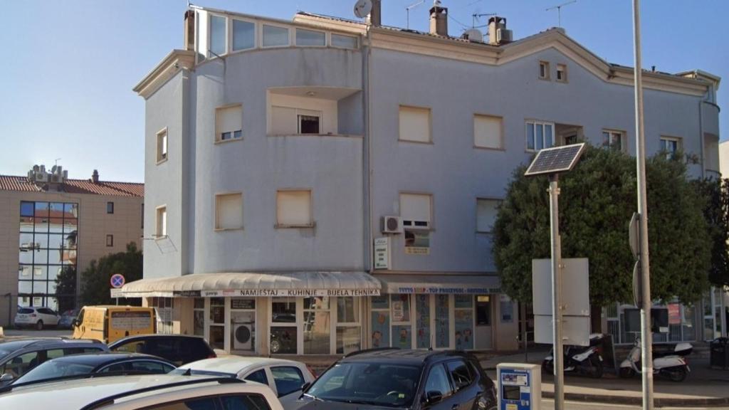 Apartments with parking space Umag - 27476