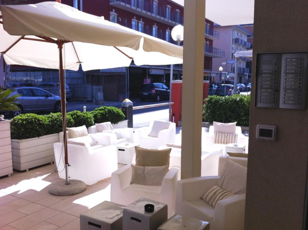 A seating area at Residence Belmare