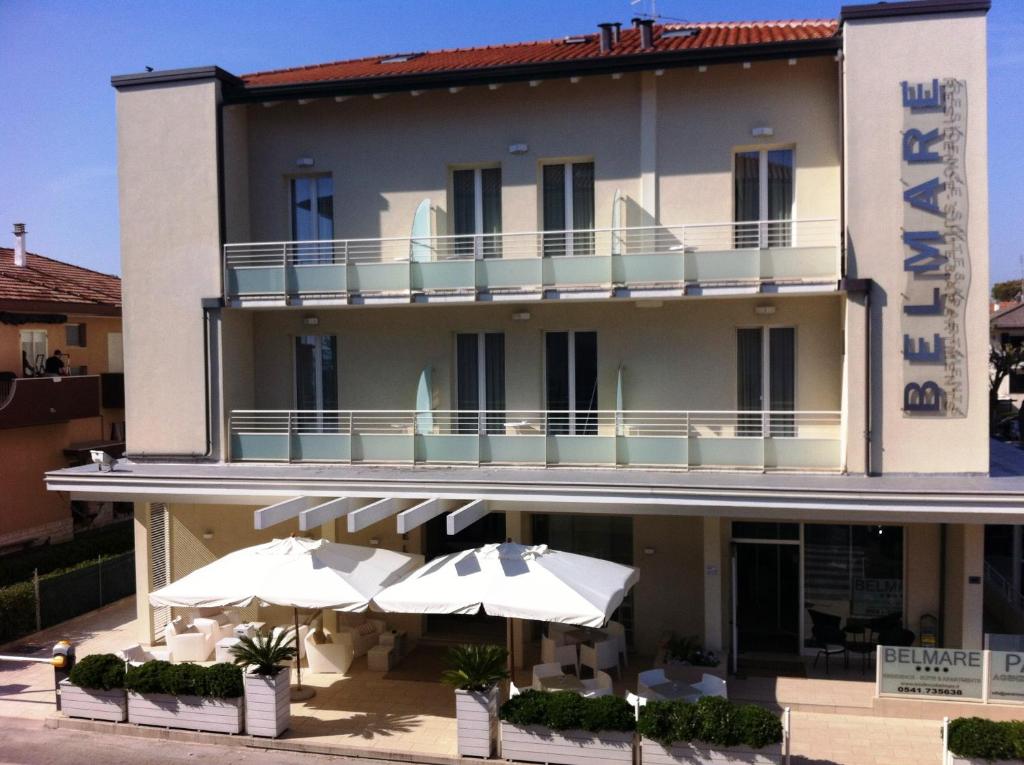 The building in which az apartmanhoteleket is located