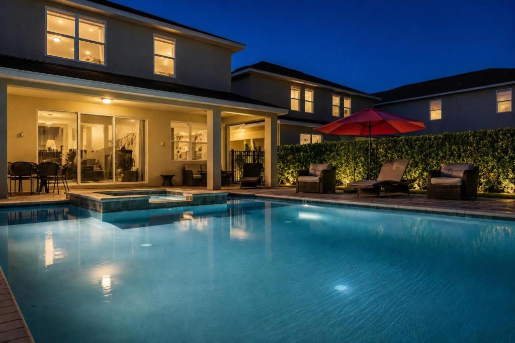 8 Bedroom- 6,5 Bathroom Encore Resort 7683 Fd - Housity