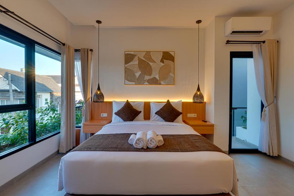 Sea View 3BR Villa Omara with Private Pool in Nusa Dua