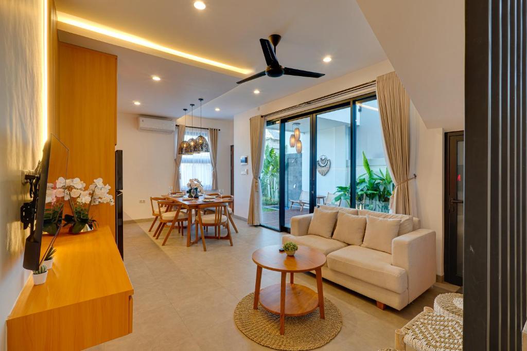 Sea View 3BR Villa Omara with Private Pool in Nusa Dua
