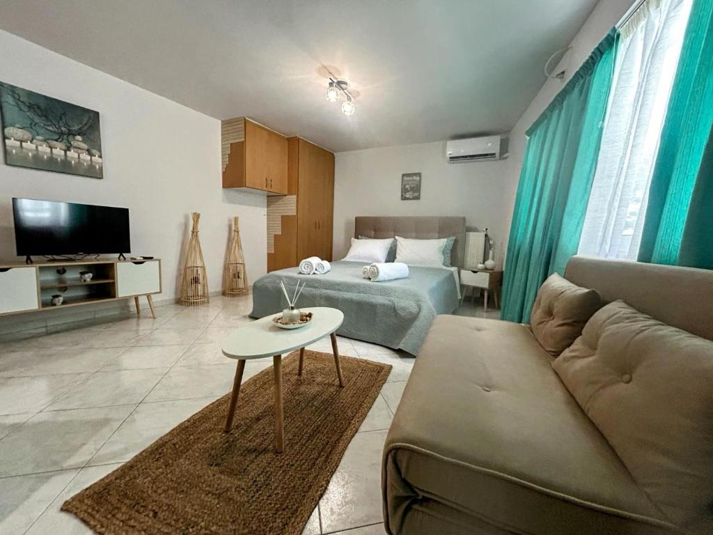 Mint Aura by Anastay in Kallithea