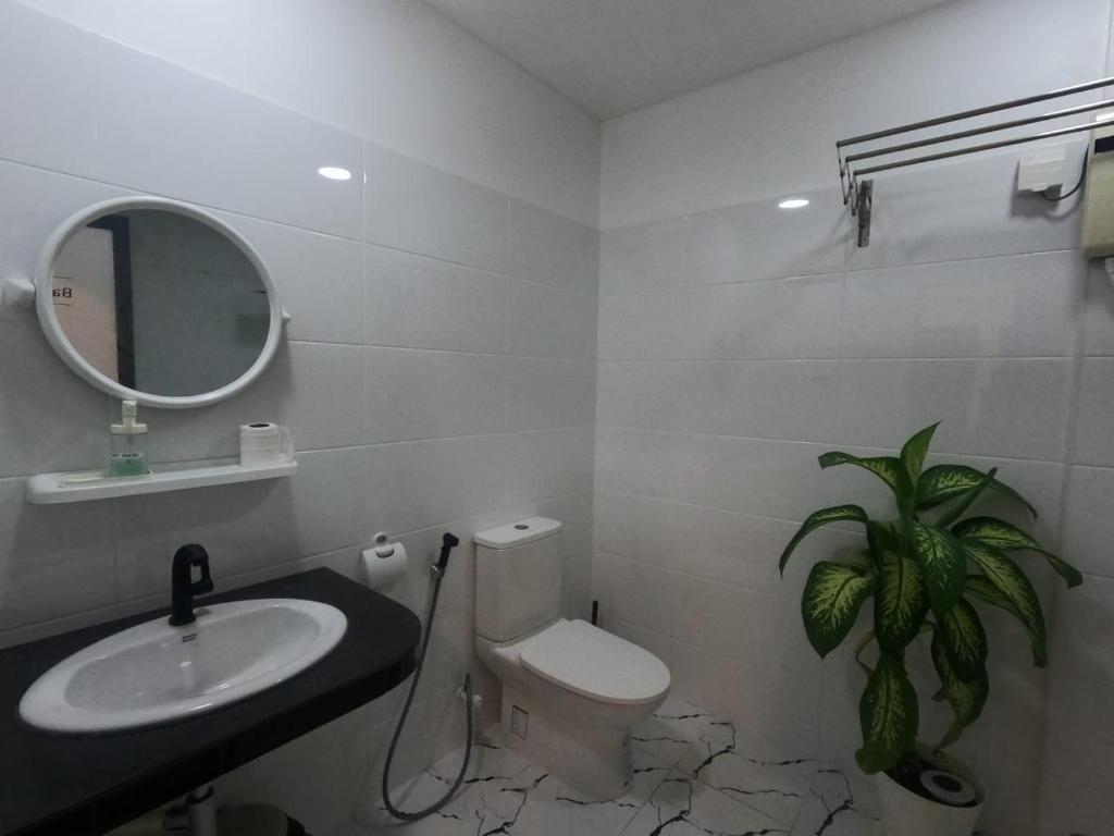 Oceana Surf Maldives - Kudahuvadhoo Island Surf Retreat - View 35