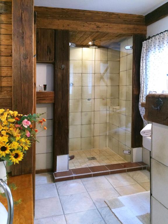 Koupelna v ubytování Romantikzimmer Jakobbauer