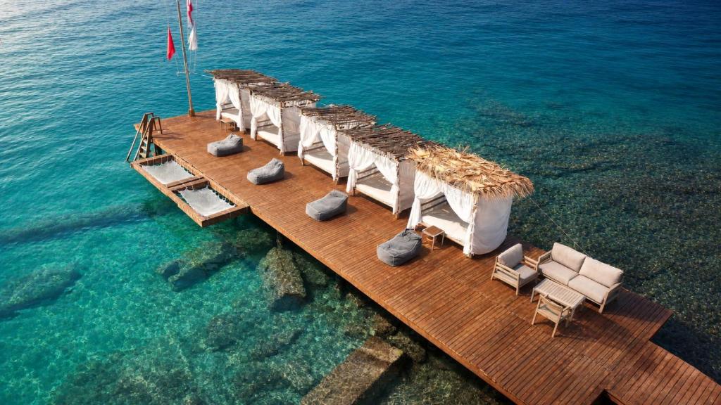 Le Meridien Bodrum Beach Resort - Residencia Familiar Con Terraza Y Vista Al Mar