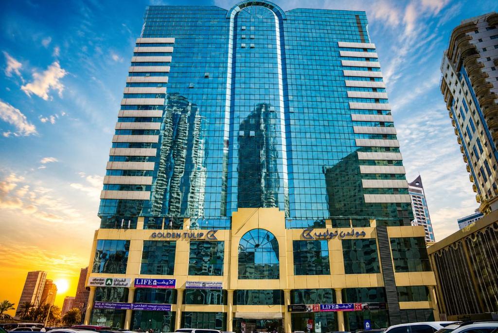 تصویر اتاق‌های Golden Tulip Sharjah - تصویر ۲