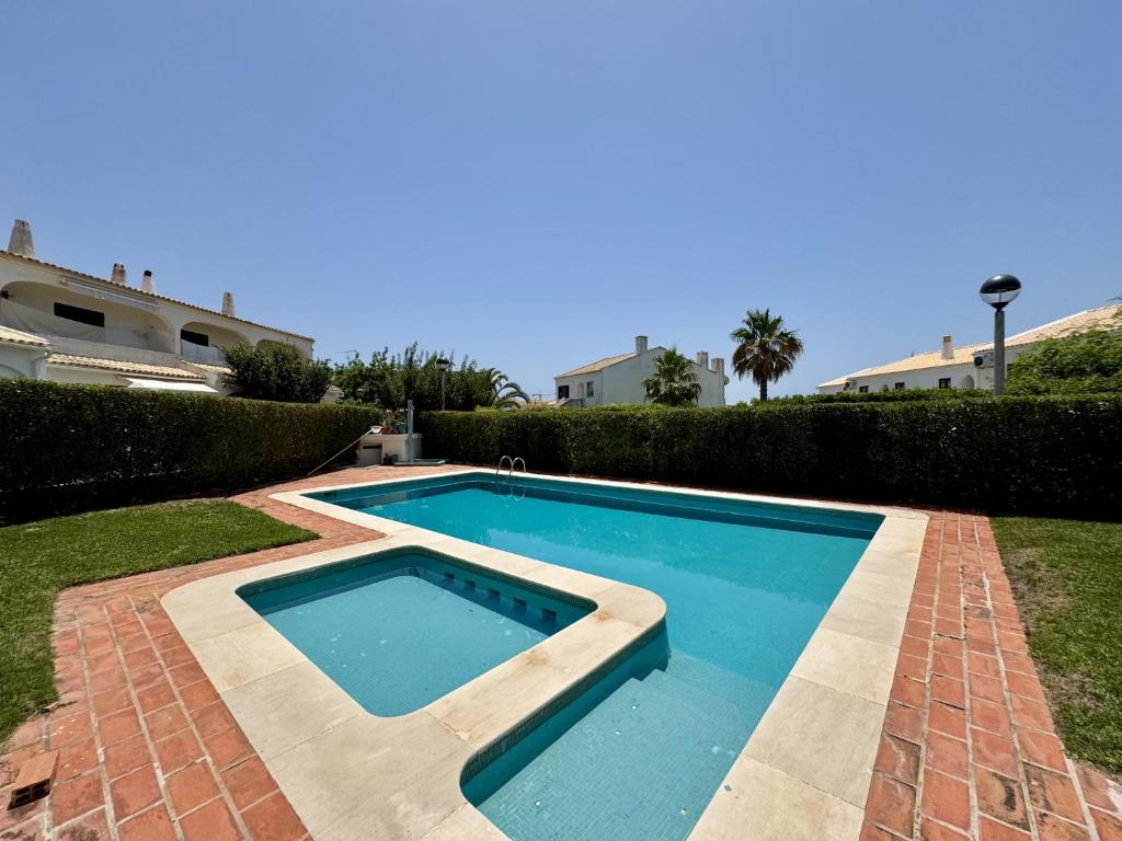 Vilamoura Classic 3 With Pool by Homing