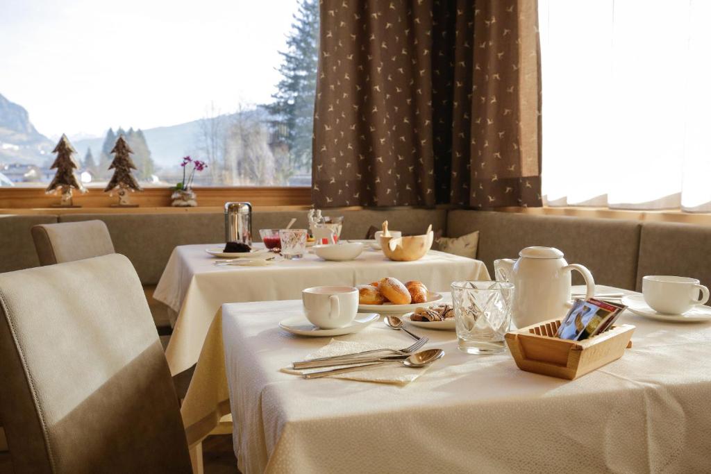 Restaurace v ubytování Albergo Garnì Antico Mas del Medico