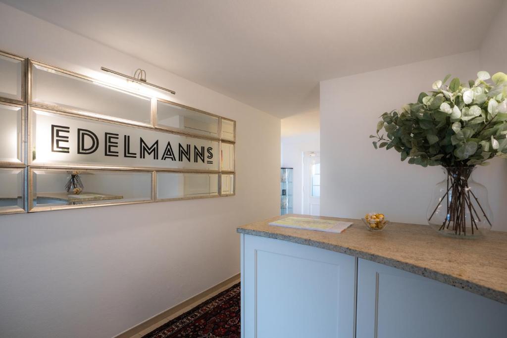Edelmanns Villa Cara Suites - Housity