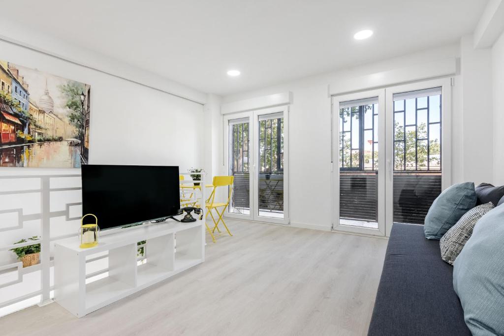 Apartment 2 Arganzuela Downtown Metro 6 people