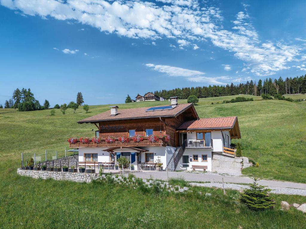 SCHUPFE- direkt neben der Kabinenbahn Gitschberg Jochtal