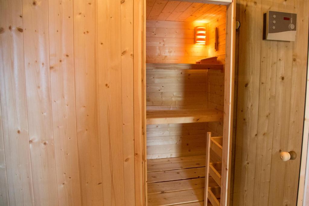 Postel nebo postele na pokoji v ubytování Unterer Obereggerhof