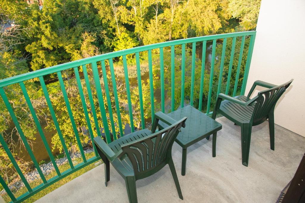 Pigeon River Inn - 