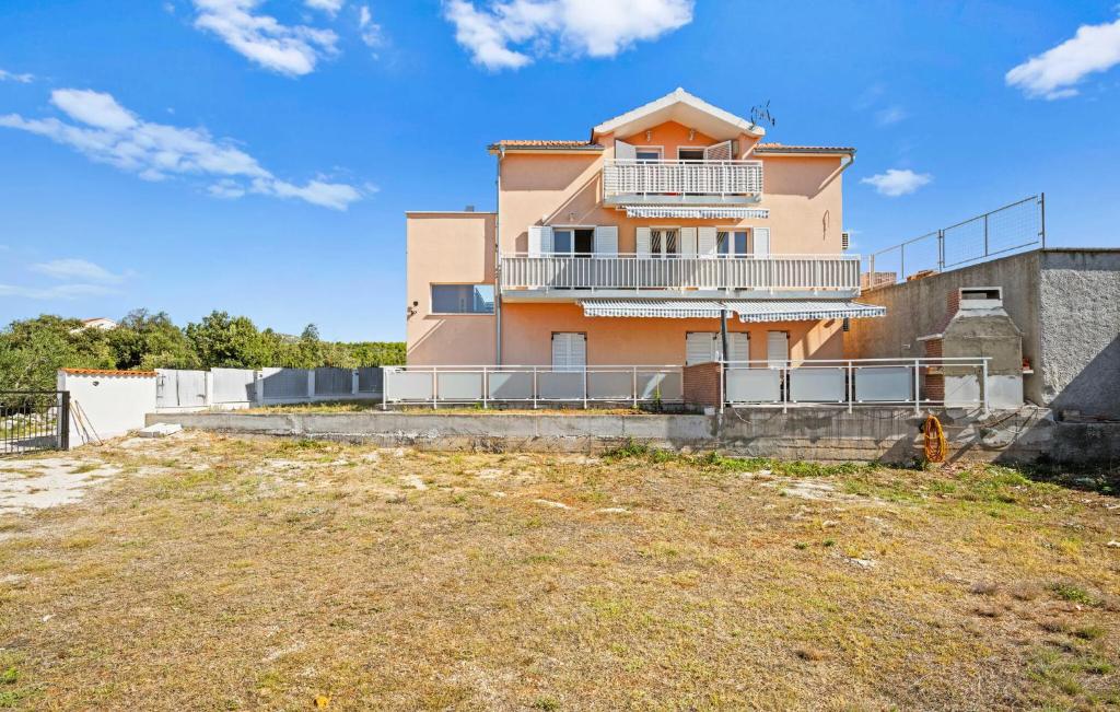 1 Bedroom Beautiful Apartment In Rogoznica