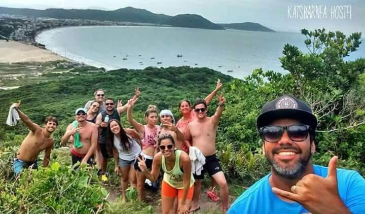  Katsbarnea Hostel