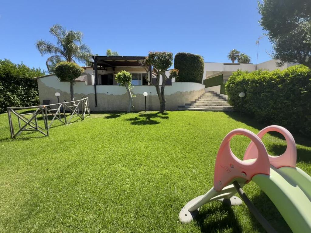 Villa Relax con giardino a Brucoli tra Siracusa e Catania