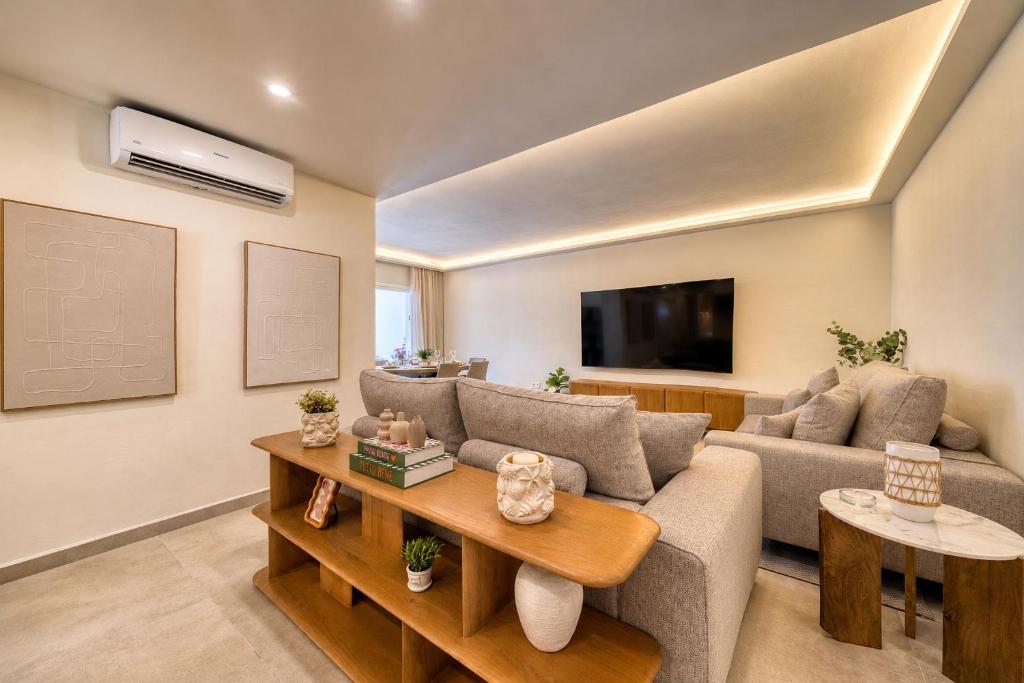 Nueva Andalucia Holiday Home