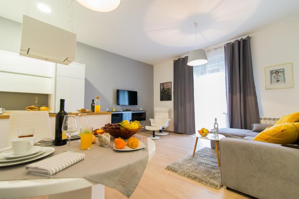 Polai Center Apartments - 19