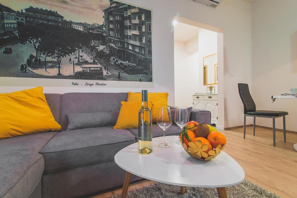 Polai Center Apartments - 17